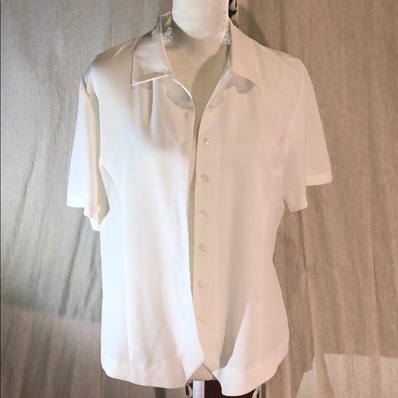 CHAUS • Vintage button down blouse - Picture 2 of 5